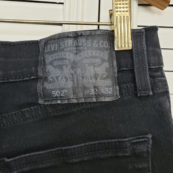 Men's black Levis - Picture 3 of 4